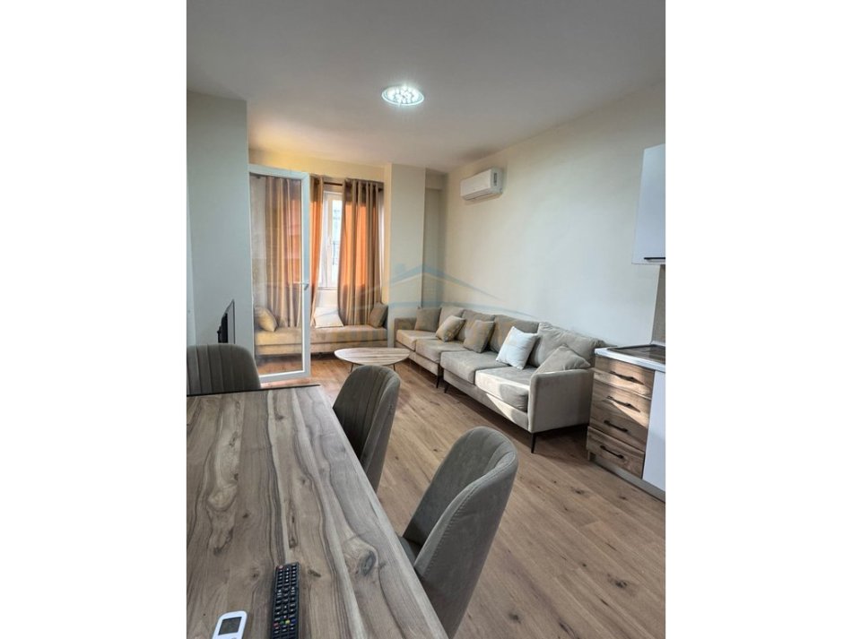 Tirane, jepet me qera apartament 1+1 Kati 7, 68 m² 520 € (Kompleksin Grand Gallery)
