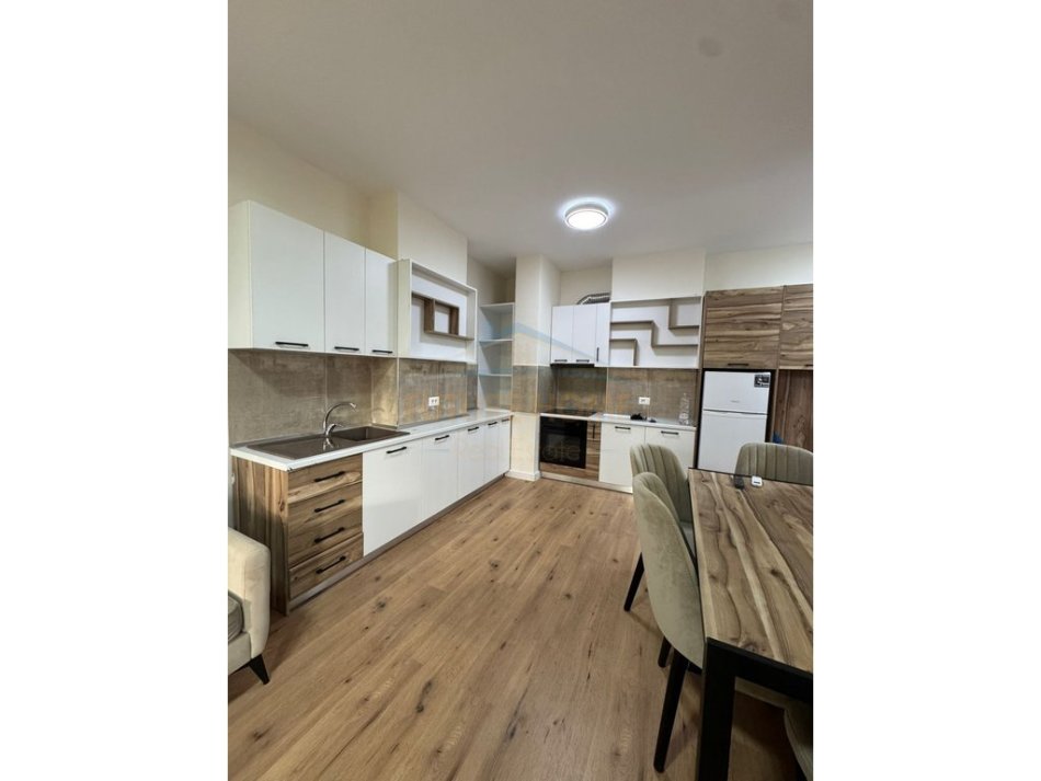 Tirane, jepet me qera apartament 1+1 Kati 7, 68 m² 520 € (Kompleksin Grand Gallery)