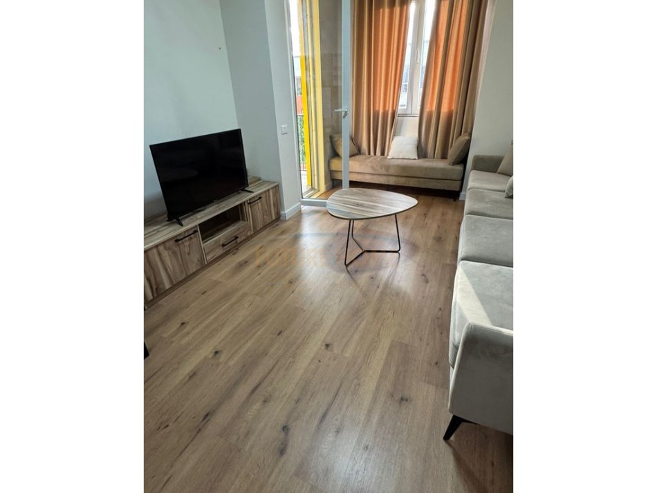 Tirane, jepet me qera apartament 1+1 Kati 7, 68 m² 520 € (Kompleksin Grand Gallery)