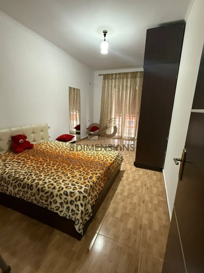 Tirane, jepet me qera apartament 1+1 Kati 7, 70 m² 400 € (spitali amerikan 3)