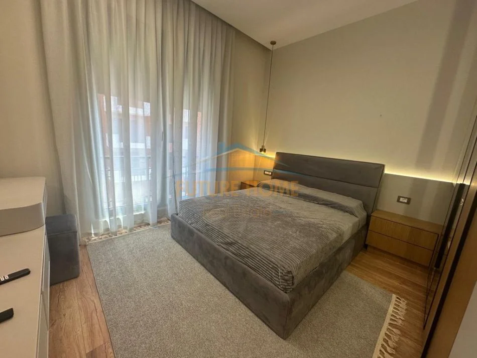 Tirane, jepet me qera apartament 1+1+Ballkon Kati 6, 75 m² 1.000 € (Kompleksi Deliorgji)