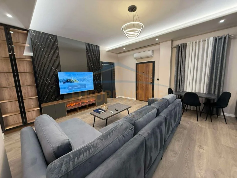 Tirane, shitet 1+1 Kati 0, 140.000 € (liqeni i thate)