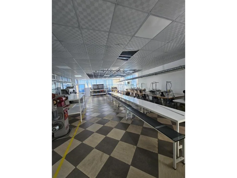 Durres, jepet me qera Ambjent Biznesi per Rrobaqepsi, Kati 1, 1.200 m² 5.000 €