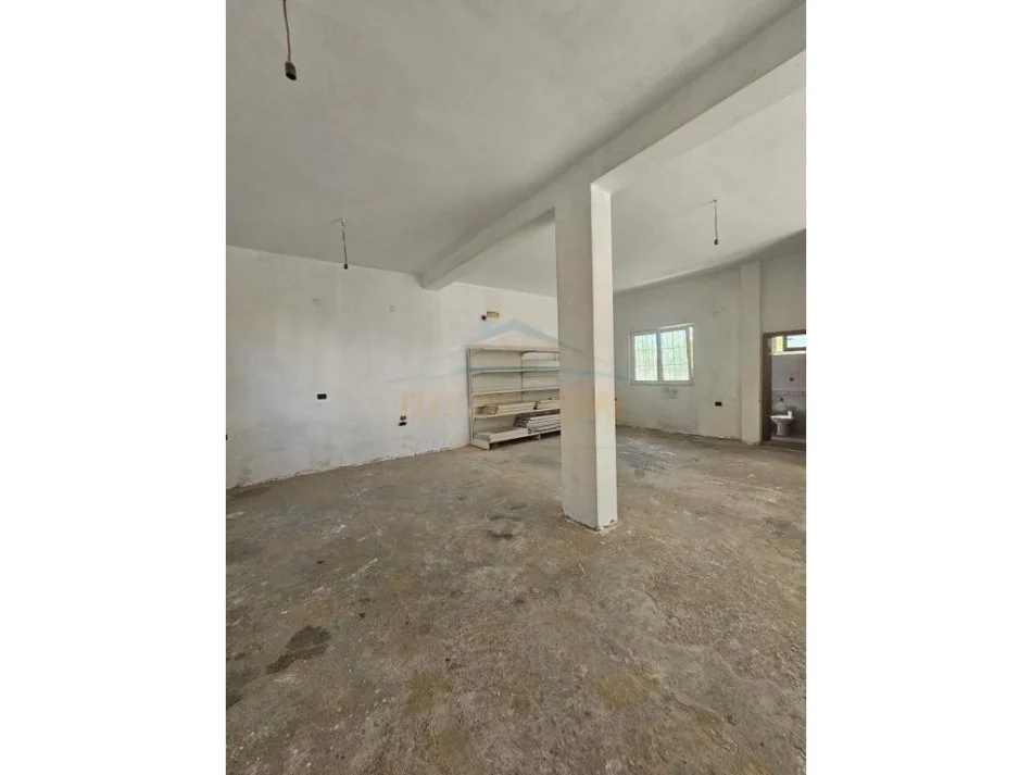 Durres, jepet me qera ambjent biznesi Kati 0, 80 m² 300 € (2 Eldat, Durres)
