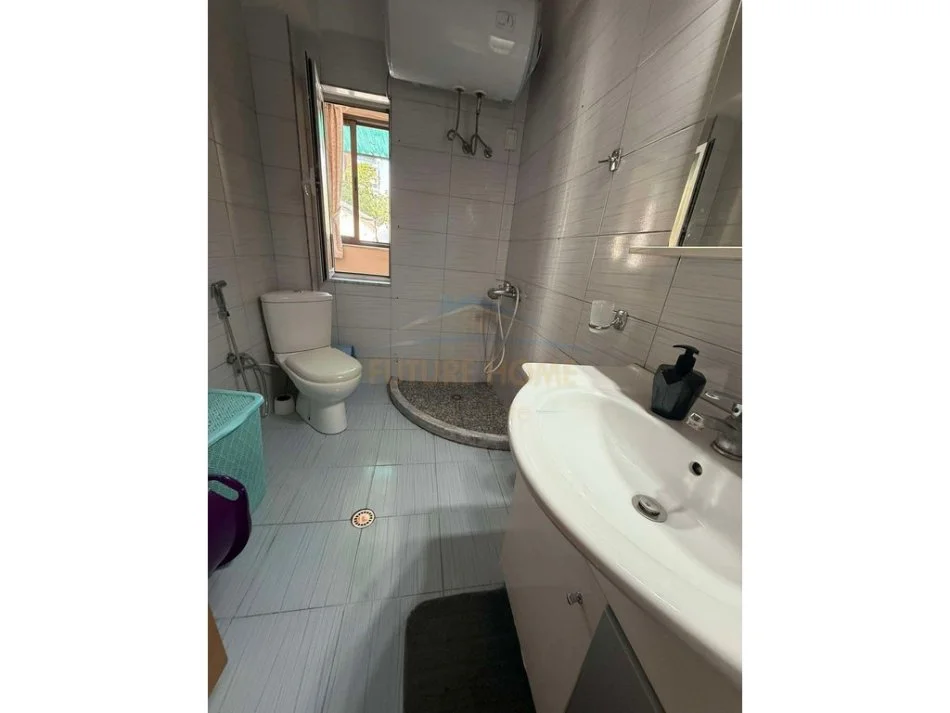 Tirane, shitet apartament 2+1 Kati 3, 59 m² 135.000 € (Pallati me Shigjeta)