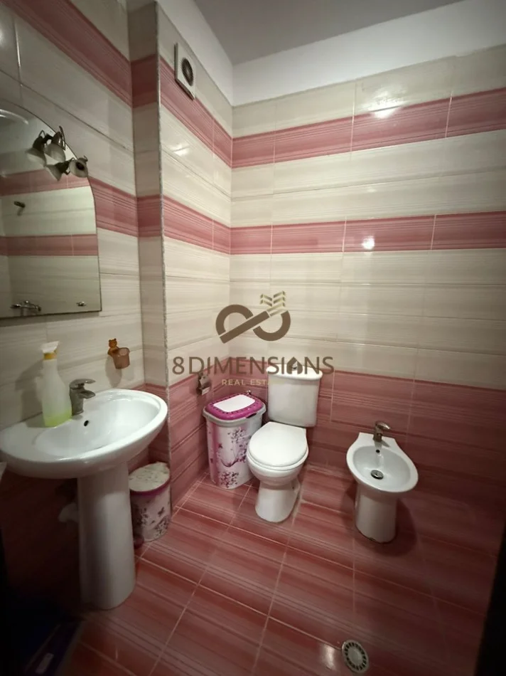 Tirane, jepet me qera apartament 1+1 Kati 7, 70 m² 400 € (spitali amerikan 3)