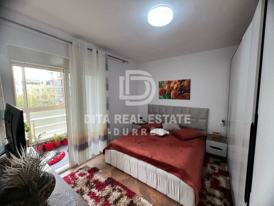 Durres, shitet apartament 2+1+Ballkon Kati 3, 175.000 € (PAVARESIA)