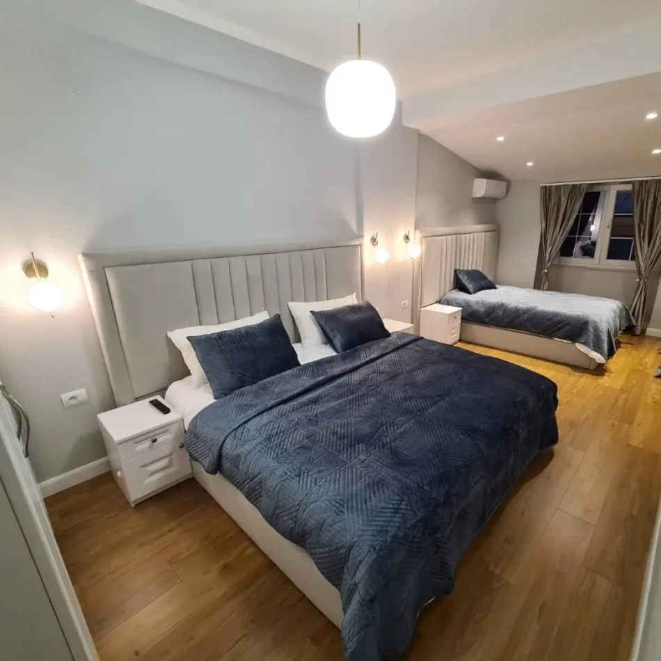 Tirane, shitet apartament 1+1+Ballkon Kati 4, 73 m² (Rruga e Barrikadave)