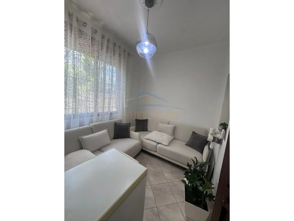 Durres, shitet apartament 3+1 Kati 0, 131 m² 155.000 € 