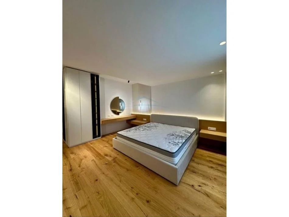 Tirane, shitet apartament+verande | Penthouse 3+1+Ballkon Kati 5, 300 m² 700.000 € (lien I hate)