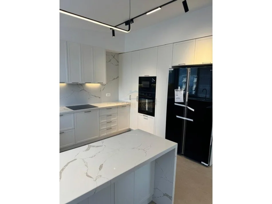 Tirane, shitet apartament+verande | Penthouse 3+1+Ballkon Kati 5, 300 m² 700.000 € (lien I hate)