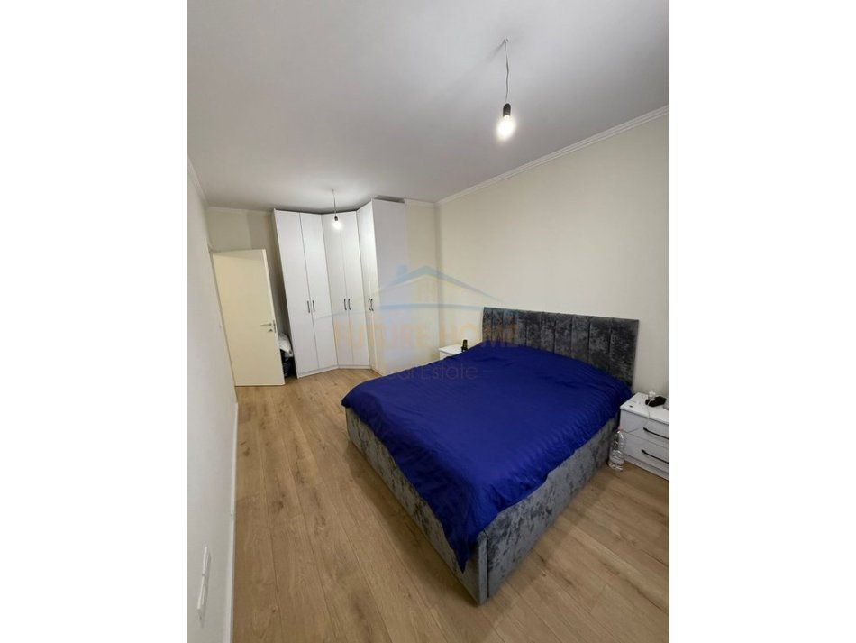 Tirane, shitet apartament 2+1+Ballkon Kati 8, 90 m² 139.500 € (Unaza e Re)
