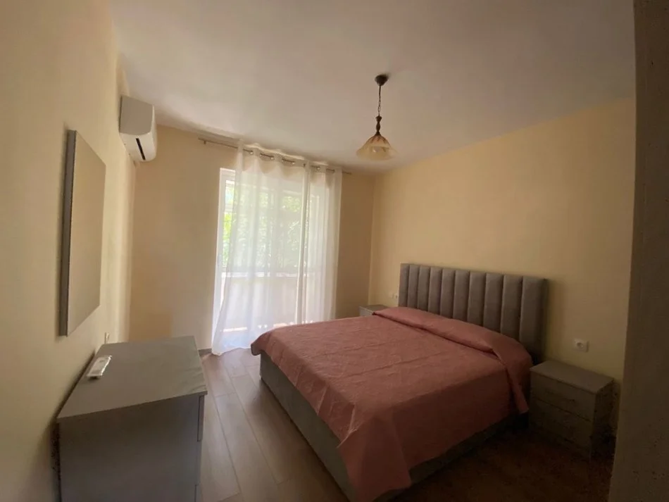 Qera, Apartament 2+1, Rruga Muhamet Gjollesha, Tiranë.
