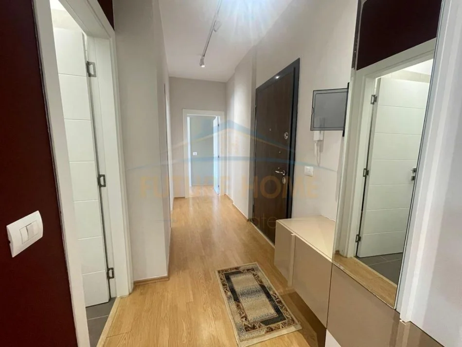 Tirane, jepet me qera apartament 2+1+Ballkon Kati 3, 95 m² 750 € (Rruga e Kavajes)