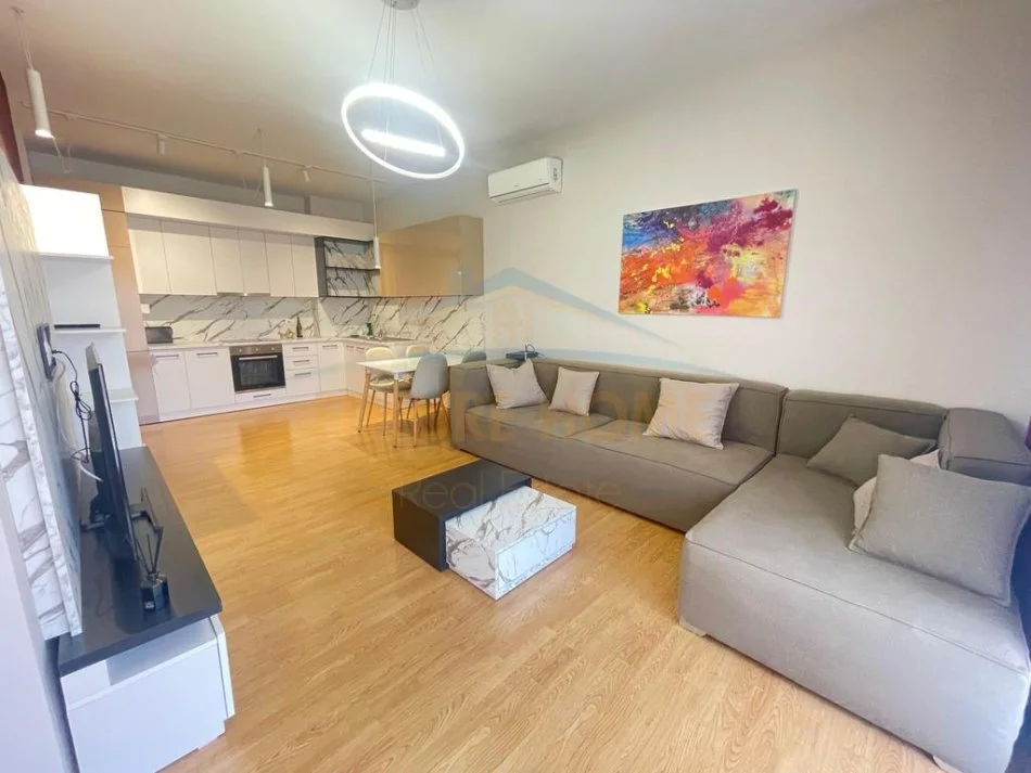 Tirane, jepet me qera apartament 2+1+Ballkon Kati 3, 95 m² 750 € (Rruga e Kavajes)