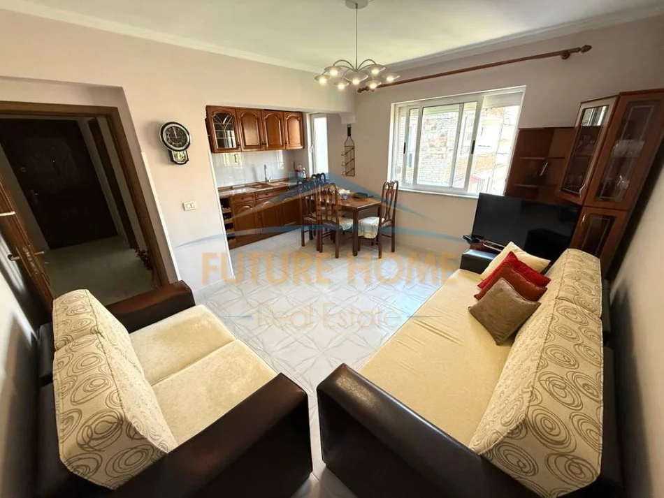 Tirane, shes apartament 1+1+Ballkon Kati 4, 57 m² 116.000 € (Rruga Irfan Tomini)