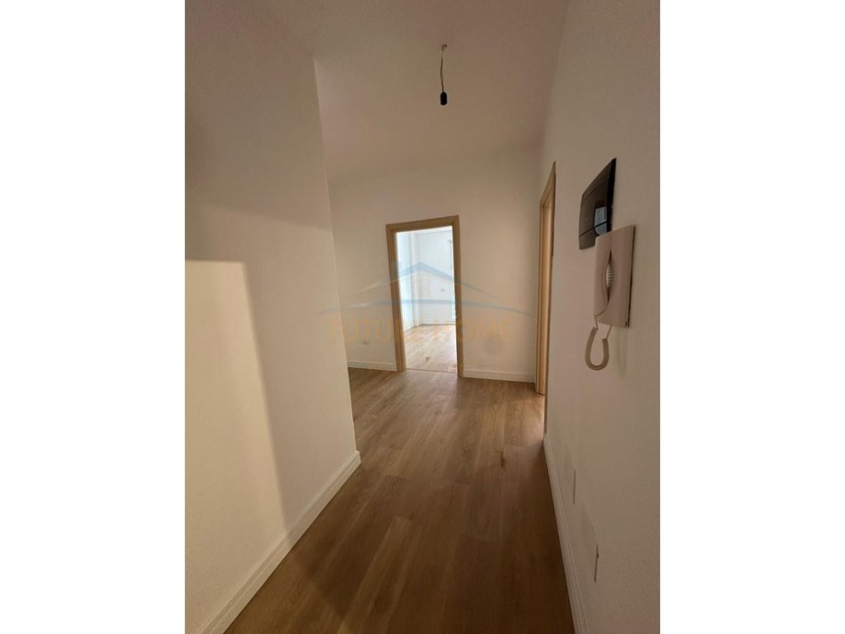 Durres, shitet apartament 2+1 Kati 2, 90 m² 130.000 € (lagjia 5)
