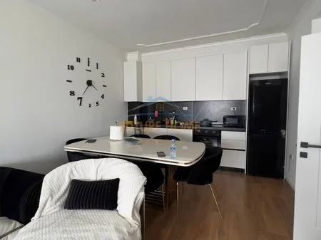 Shitet, Apartament 2+1, Porcelan, Tirane. AREA53686