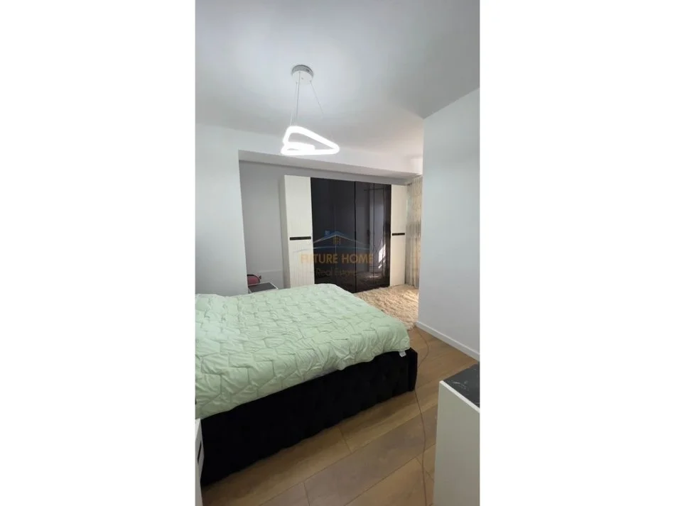 Tirane, shitet apartament 2+1+Ballkon Kati 9, 89 m² 150.000 € (Porcelan)
