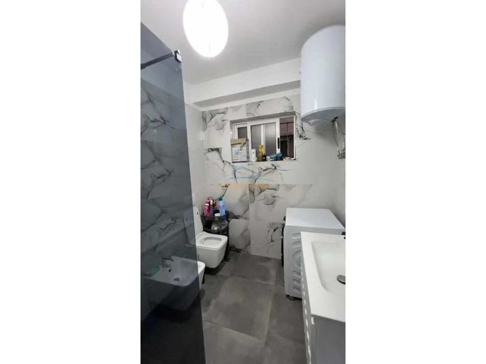Tirane, shitet apartament 2+1 Kati 10, 89 m² 155.000 € (rruga e kokonozeve)