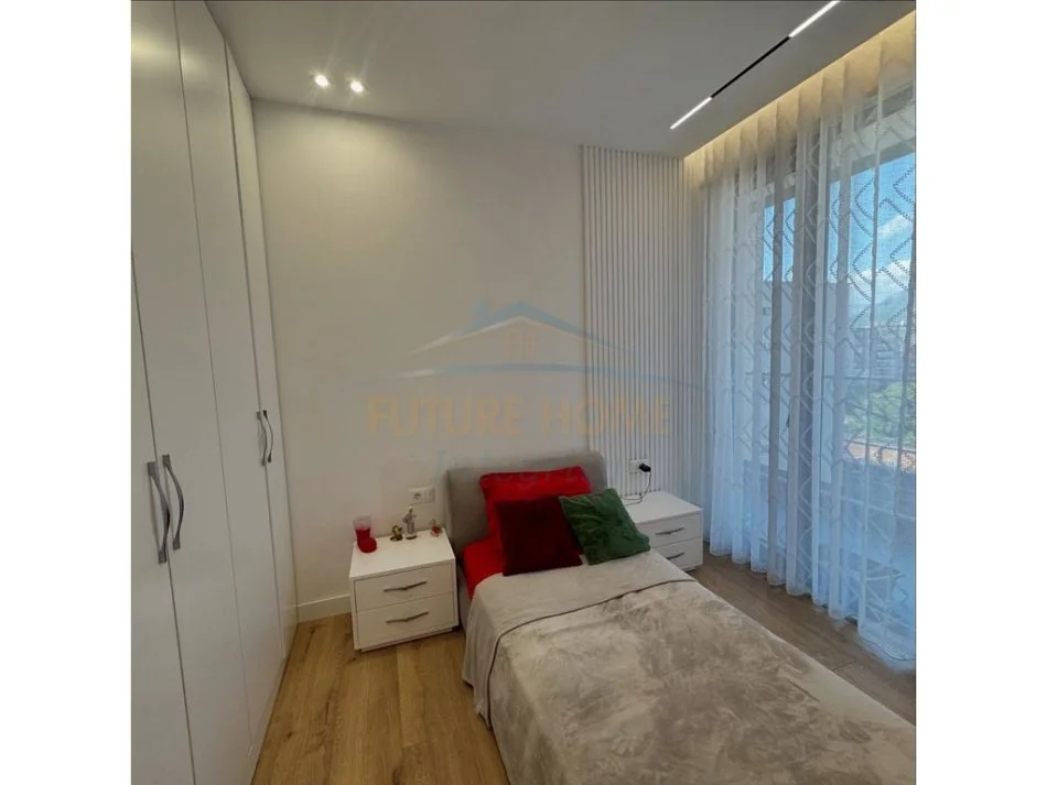 Tirane, shitet apartament 2+1 Kati 8, 139 m² 312.000 € (rruga e kokonozeve)