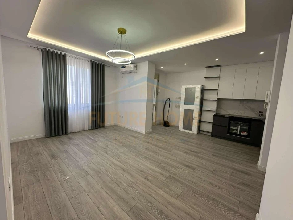 Tirane, shitet apartament 2+1+Ballkon Kati 8, 95 m² 150.000 € (VILA L)   UNA53702