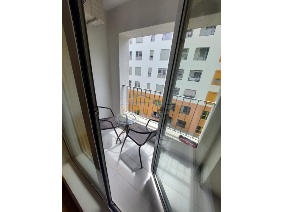 Tirane, jepet me qera apartament 1+1 Kati 4, 55 m² 400 € (kompleksi Kaimi)
