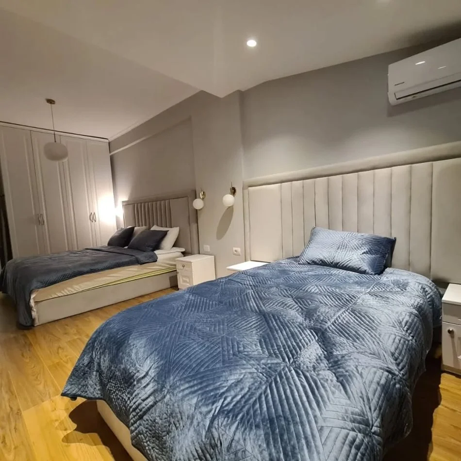 Tirane, shitet apartament 1+1+Ballkon Kati 4, 73 m² (Rruga e Barrikadave)