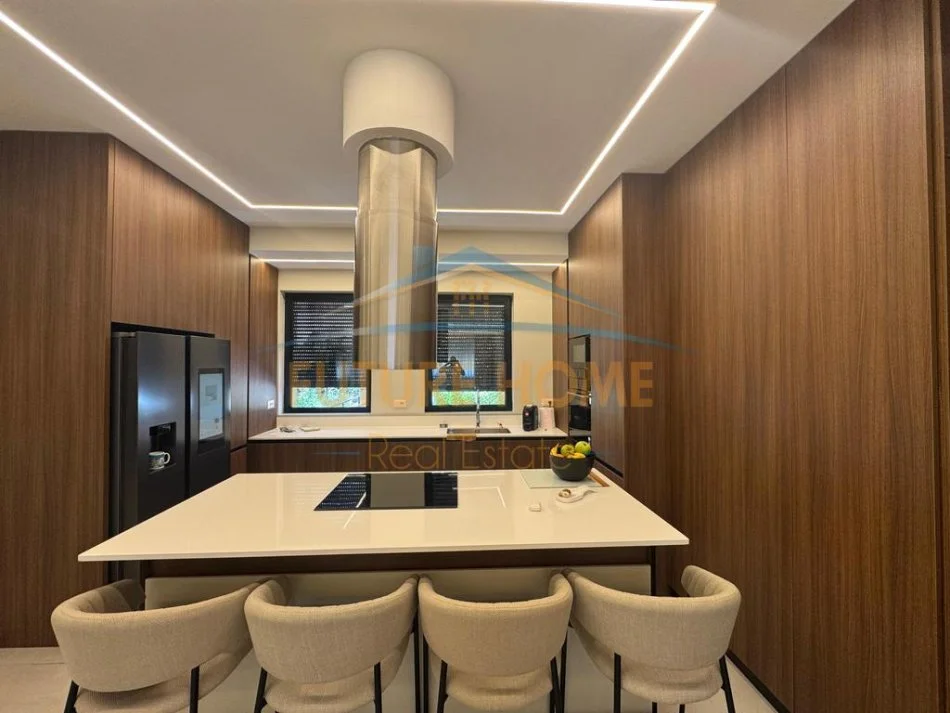 Tirane, shitet apartament duplex Dublex Kati 1, 227 m² 650.000 € (Rezidenca Kodra e Diellit)