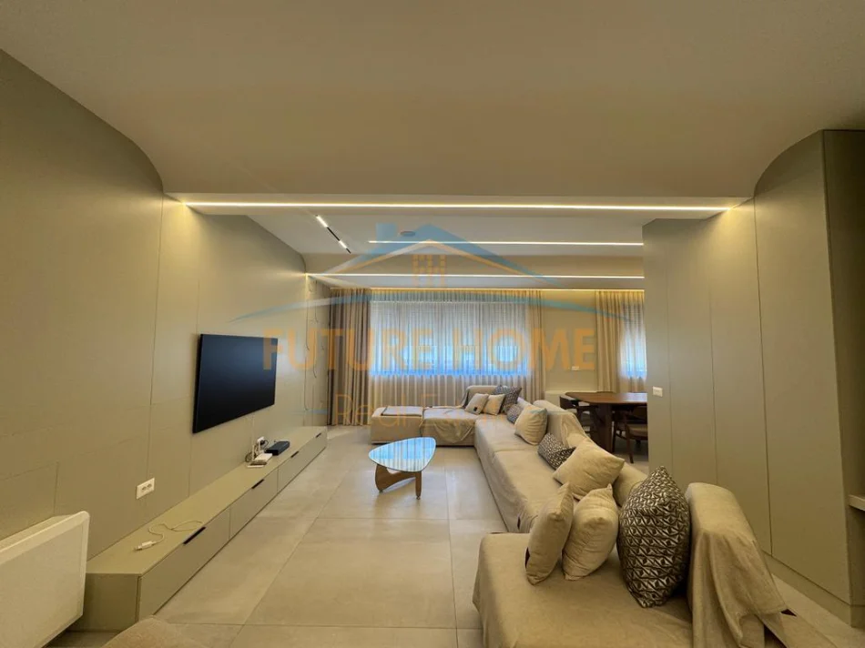 Shqiperi, shitet apartament duplex 3+1+Ballkon Kati 1, 650.000 € 