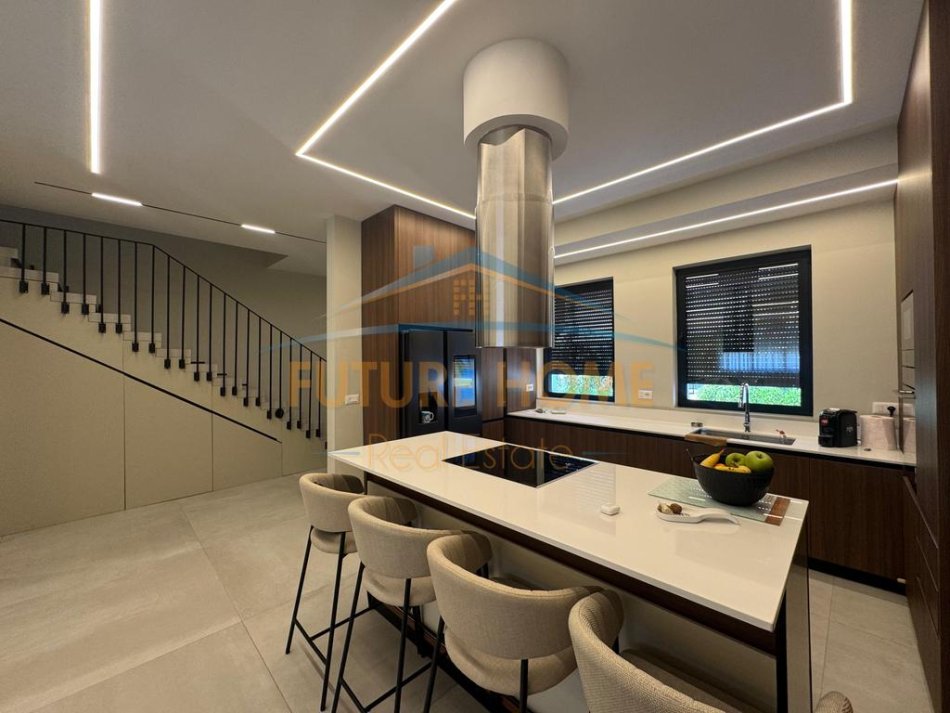 Tirane, shitet apartament duplex Dublex Kati 1, 227 m² 650.000 € (Rezidenca Kodra e Diellit)