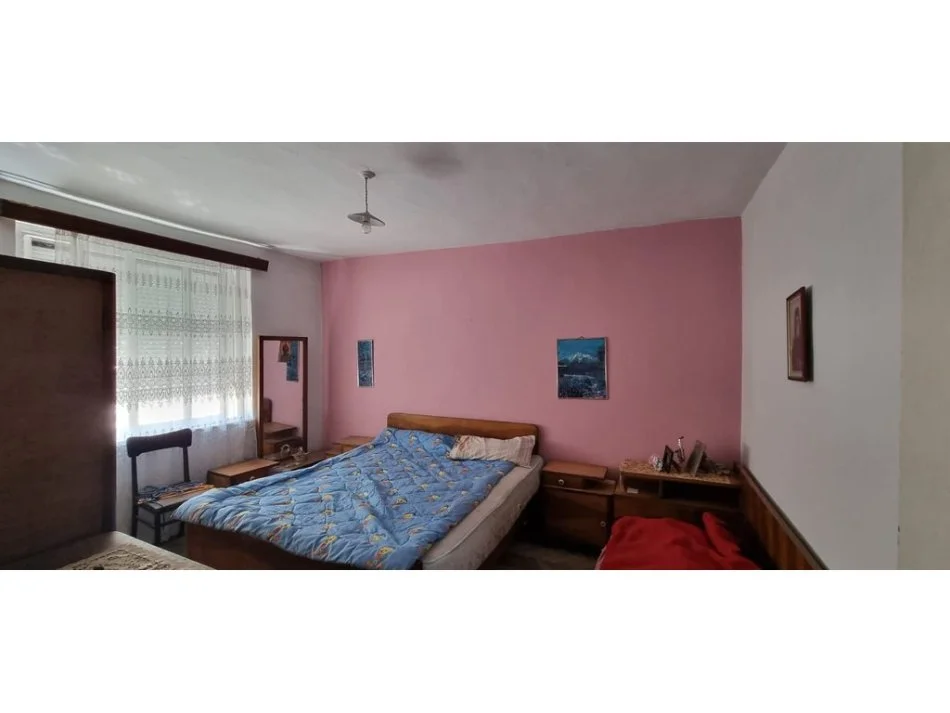 Tirane, jepet me qera apartament 2+1 Kati 4, 65 m² 430 € 