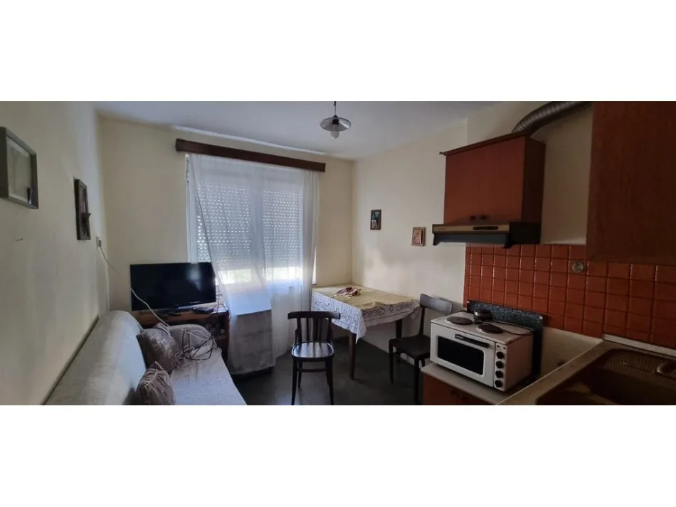 Tirane, jepet me qera apartament 2+1 Kati 4, 65 m² 430 € 