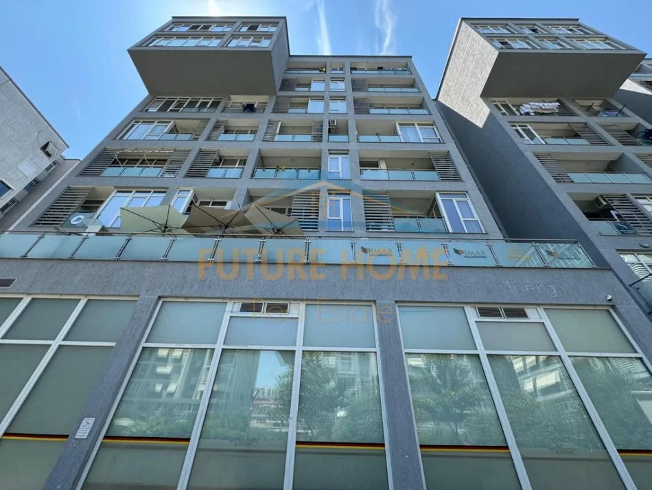 Tirane, jepet me qera zyre Kati 6, 65 m² 500 € 