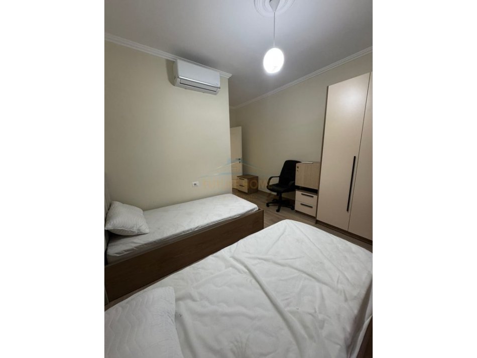 Tirane, jepet me qera apartament 2+1 Kati 7, 83 m² 700 € 