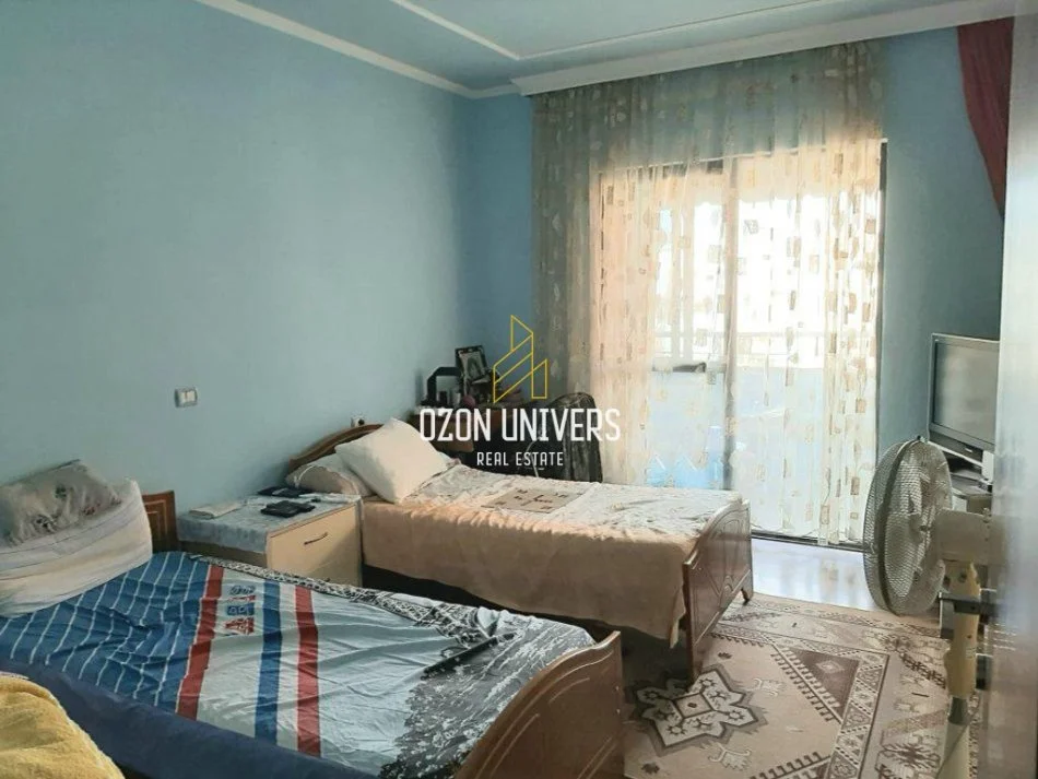 Tirane, jepet me qera apartament 2+1 Kati 5, 112 m² 650 € (perballe kristal center)