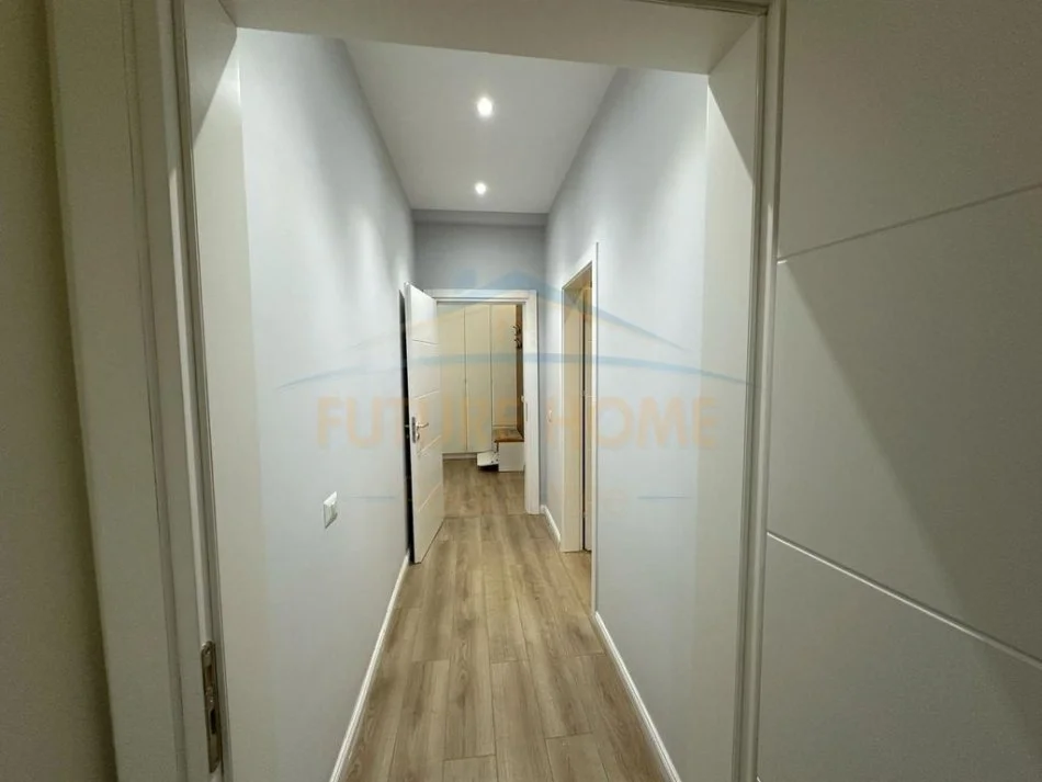 Tirane, shitet apartament 2+1 Kati 1, 127 m² 270.000 € 