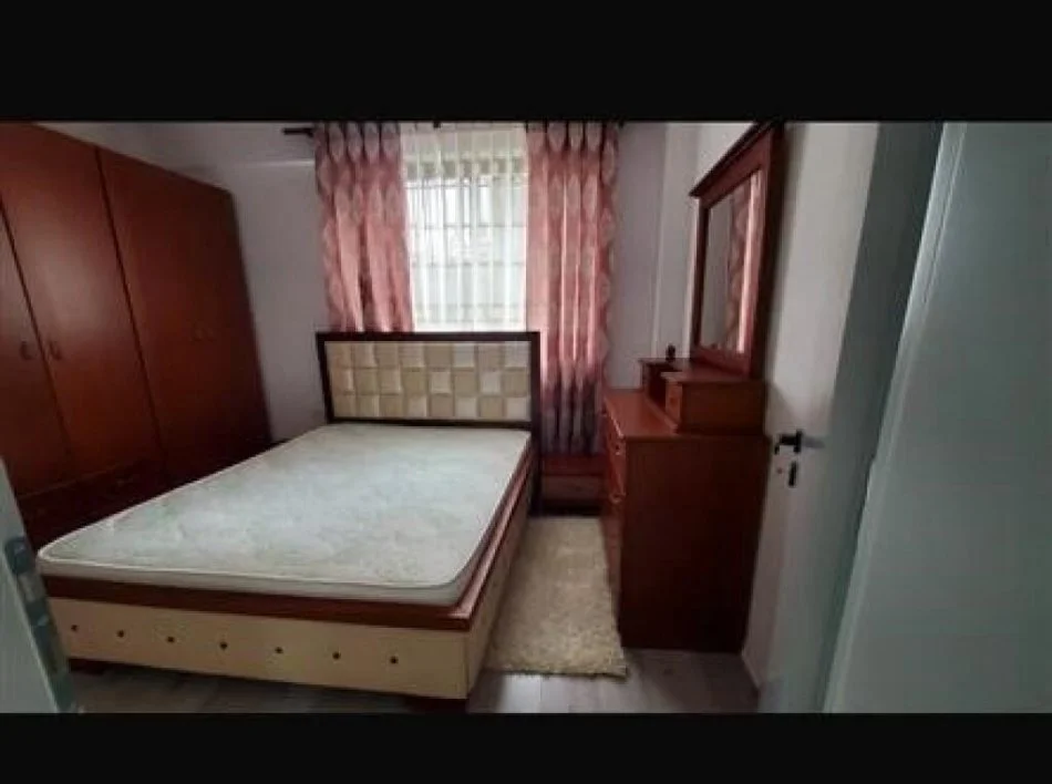 Tirane, jepet me qera apartament 1+1+Ballkon Kati 1, 65 m² 550 € (don Bosko)