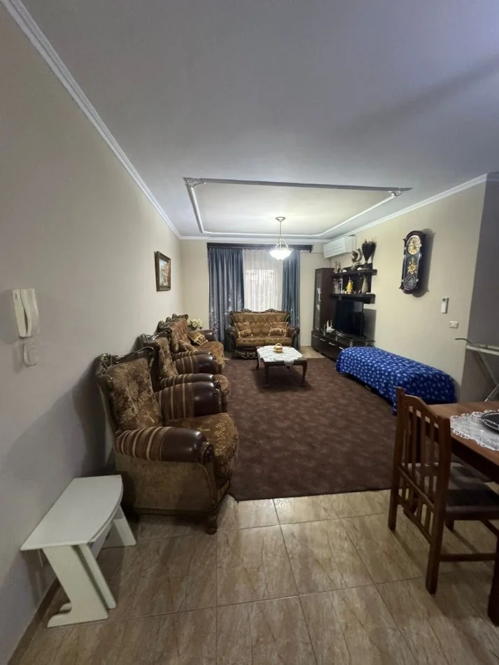 Tirane, jepet me qera apartament 2+1+parkim Kati 2, 90 m² 500 € (Astir prane Wellit)