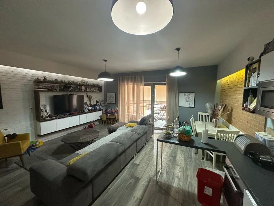 Tirane, shitet apartament 2+1+Ballkon Kati 4, 110 m² 320.000 € (Delijorgji)