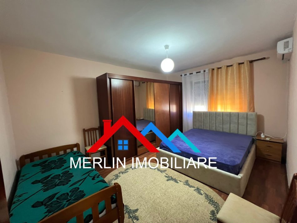 Tirane, jepet me qera apartament 2+1+Ballkon Kati 5, 67 m² 450 € (RRUGA NDRE MJEDA)