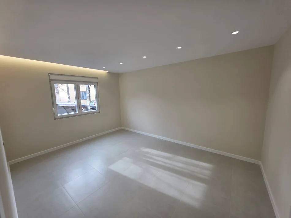 Tirane, shitet apartament 2+1 Kati 1, 74 m² 165.000 € 