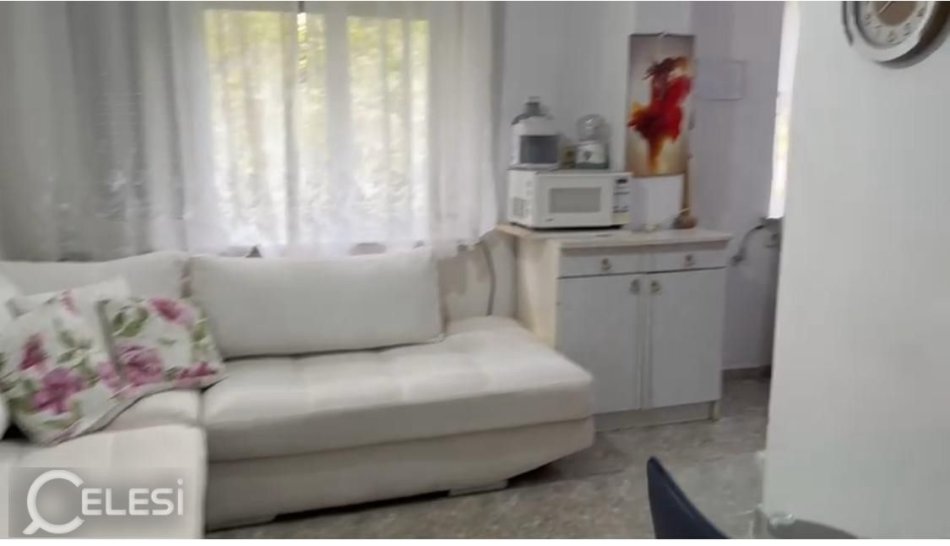 Tirane, jepet me qera apartament 2+1+Ballkon Kati 4, 72 m² 450 € (RRUGA E DIBRES)