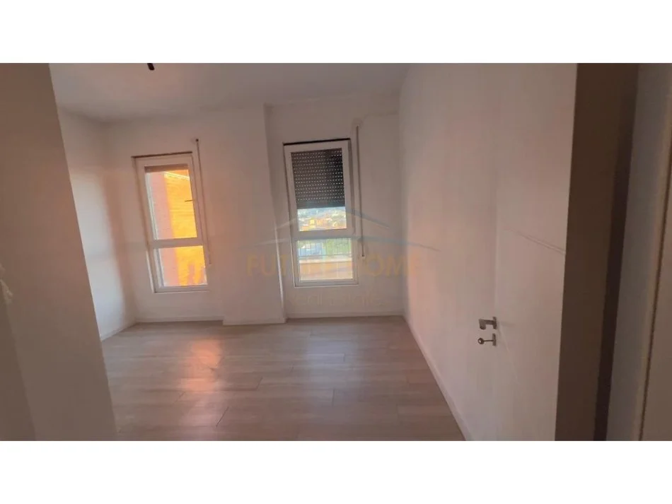 Tirane, shitet apartament 2+1 Kati 5, 95 m² 142.050 € 
