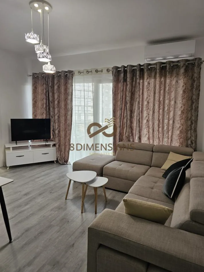 Tirane, jepet me qera apartament 2+1 Kati 3, 78 m² 700 € (5 maji)