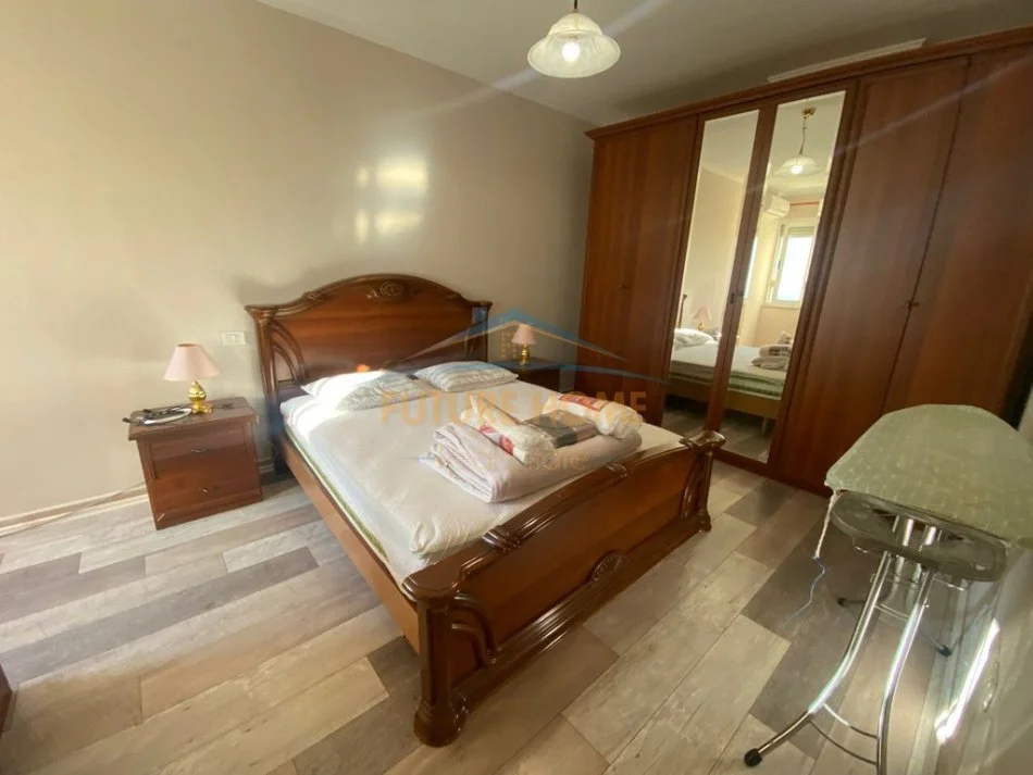 Tirane, jepet me qera apartament 2+1+Ballkon Kati 9, 110 m² 700 € (Myslym Shyri)