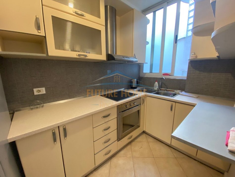 Tirane, jepet me qera apartament 2+1 , 101 m² 700 € (Myslym Shyri ,Tirane)