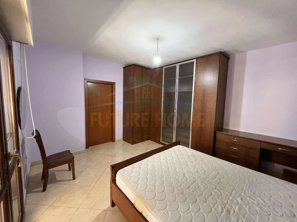 Qera, Duplex , Komuna e Parisit,Tiranë 0696069906
