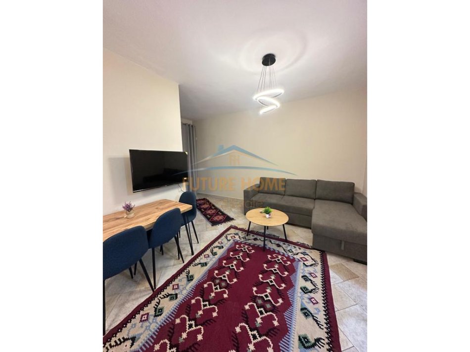 Tirane, jepet me qera apartament 1+1 Kati 15, 47 m² 650 € (Qendër, 9-katëshet)