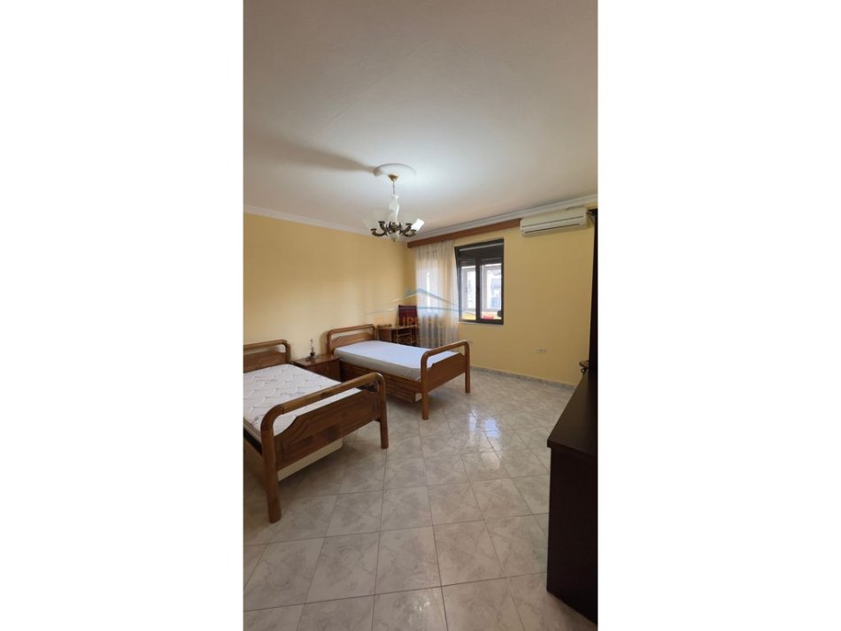 Shqiperi, jepet me qera apartament 2+1 Kati 5, 81 m² 450 € (Rrugen Ferit Xhajko)